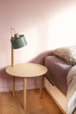 DIZY Design Tables De Chevet Table De Chevet Avec Lampe En Chêne Et Métal Vert -SURMATELAS Soldes table de chevet avec lampe en chene et metal vert 7