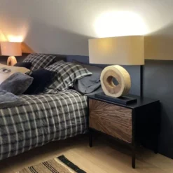 Now’s Home Tables De Chevet Table De Chevet En Métal Noir Et Porte En Teck Recyclé -SURMATELAS Soldes table de chevet en metal noir et porte en teck recycle 2