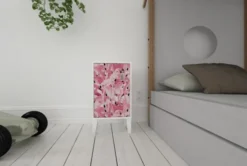 RNT By Really Nice Things Tables De Chevet Table De Chevet En Pin Massif Avec Imprimé Flamants Roses -SURMATELAS Soldes table de chevet en pin massif avec imprime flamants roses 1