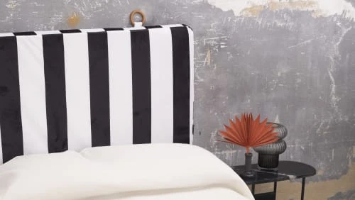 RNT By Really Nice Things Têtes De Lit Tête De Lit En Velours Et Mousse Imprimé à Franges Blanches Et Noires. 4 RNT By Really Nice Things Têtes De Lit Tête De Lit En Velours Et Mousse Imprimé à Franges Blanches Et Noires. – Image 2